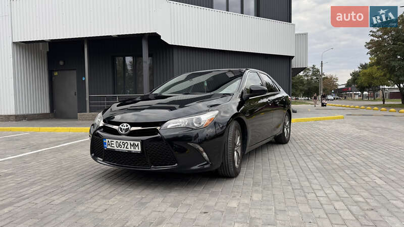 Седан Toyota Camry 2016 в 