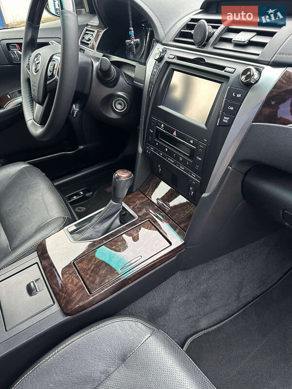 Седан Toyota Camry 2016 в Луцьку