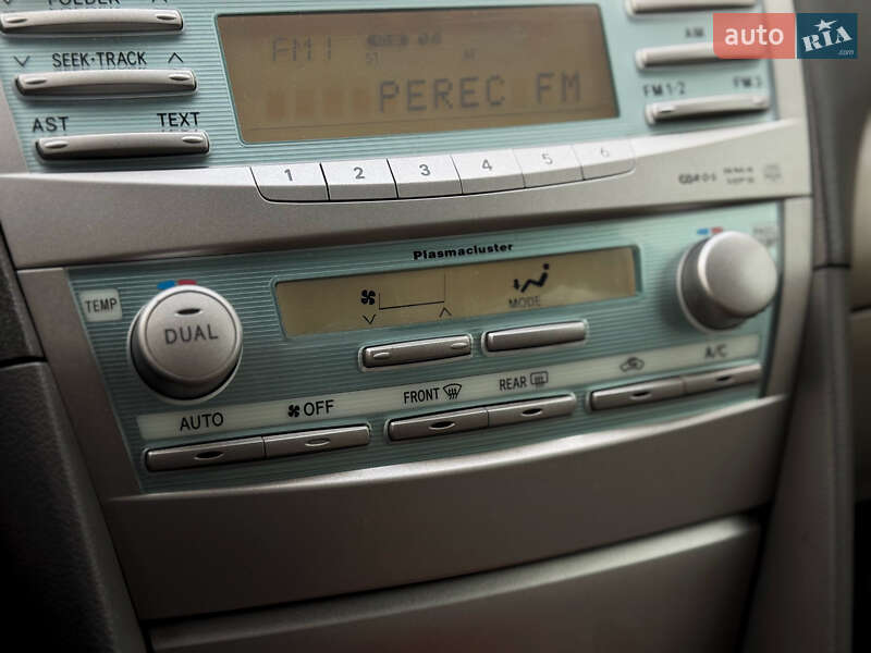 Седан Toyota Camry 2008 в Києві