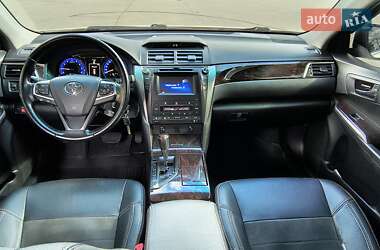 Седан Toyota Camry 2015 в 