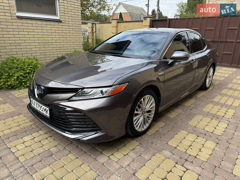 Седан Toyota Camry 2017 в Харькове фото 3 Седан Toyota Camry 2017 в Харькове