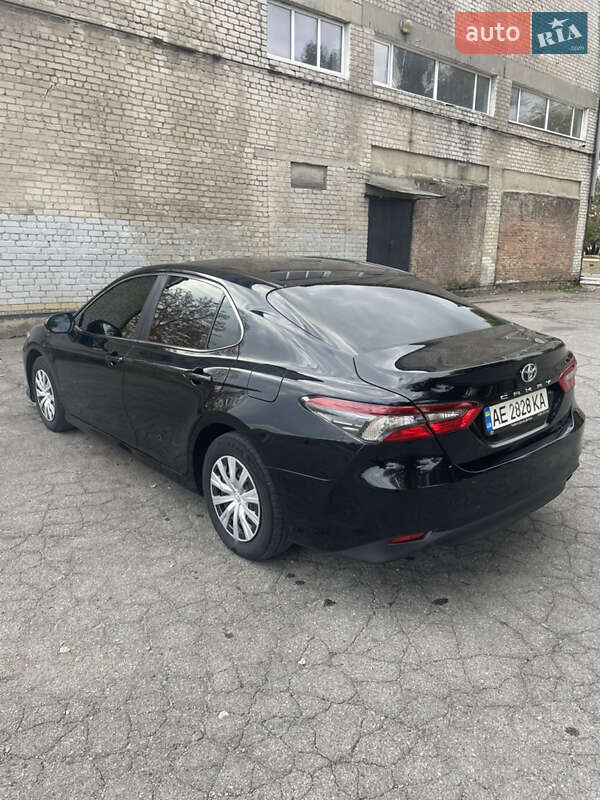 Седан Toyota Camry 2021 в Павлограде