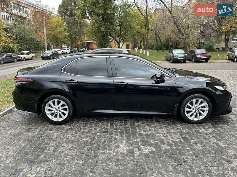 Седан Toyota Camry 2021 в Харькове