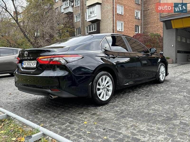 Седан Toyota Camry 2021 в Харькове