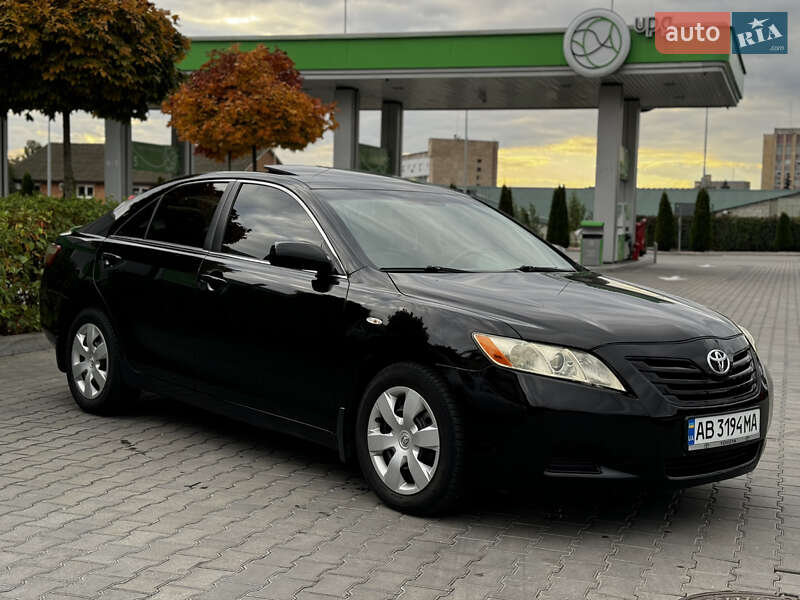 Седан Toyota Camry 2007 в Виннице