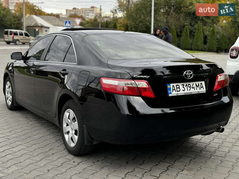 Седан Toyota Camry 2007 в Виннице