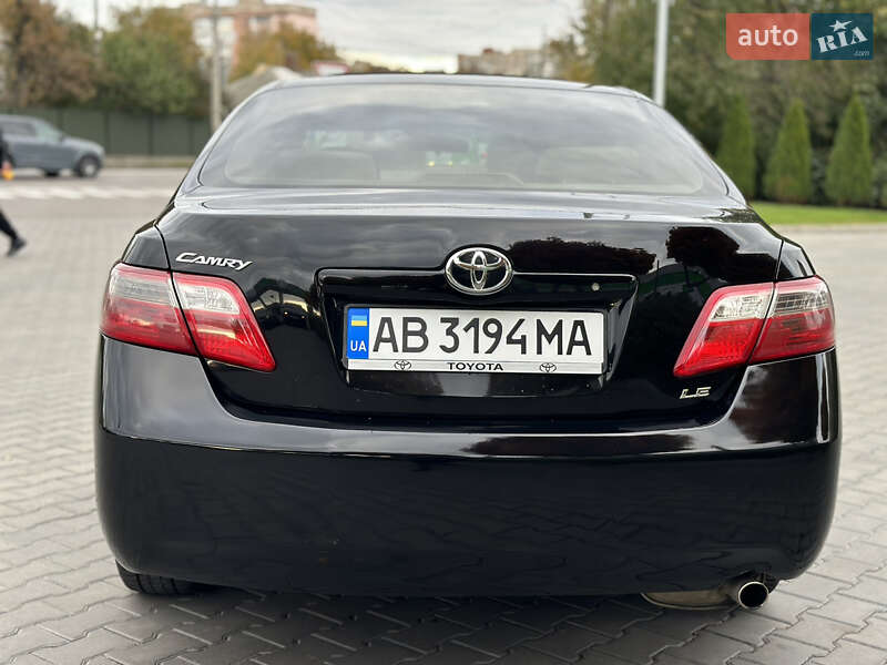 Седан Toyota Camry 2007 в Виннице