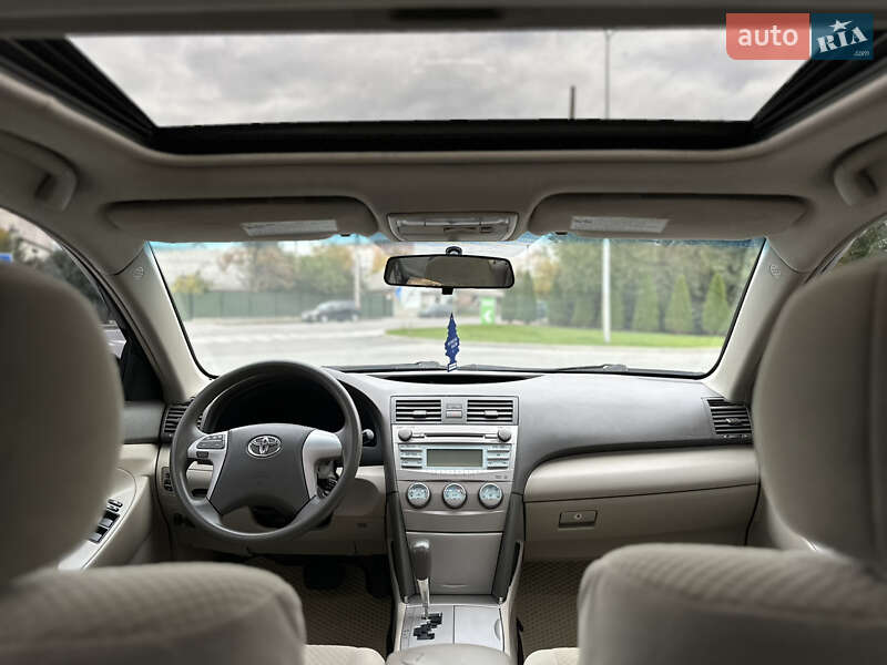 Седан Toyota Camry 2007 в Виннице