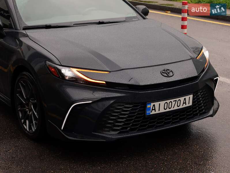Седан Toyota Camry 2024 в Києві