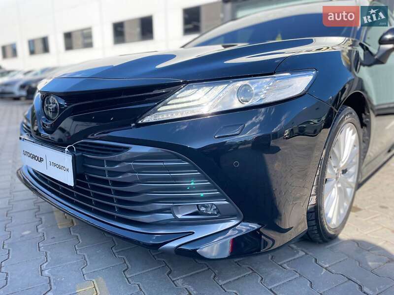 Седан Toyota Camry 2019 в Одесі