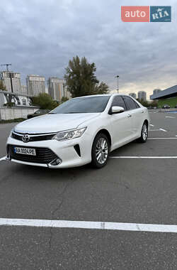 Седан Toyota Camry 2015 в Києві