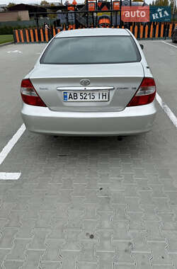 Седан Toyota Camry 2004 в  фото 17 Седан Toyota Camry 2004 в