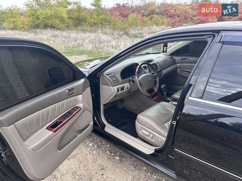 Седан Toyota Camry 2006 в Рені