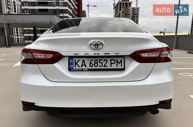 Седан Toyota Camry 2018 в 
