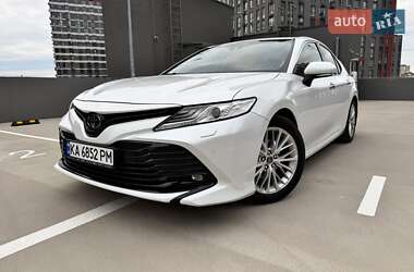 Седан Toyota Camry 2018 в 