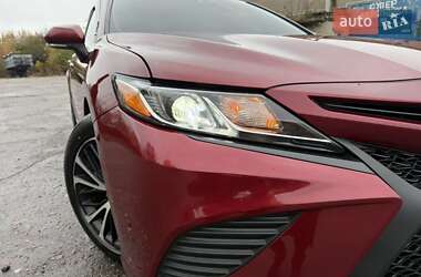 Седан Toyota Camry 2018 в 