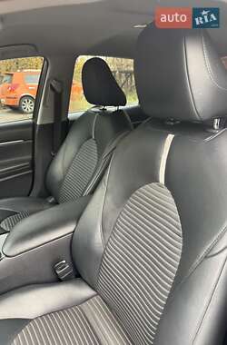 Седан Toyota Camry 2018 в 