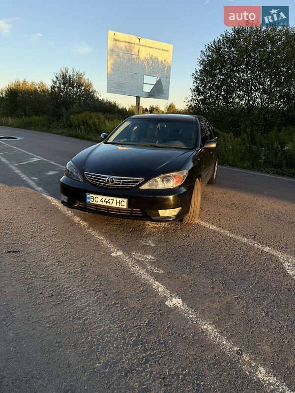 Toyota Camry 2004