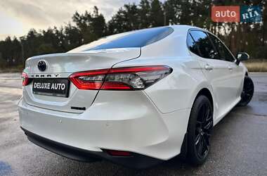 Седан Toyota Camry 2021 в 