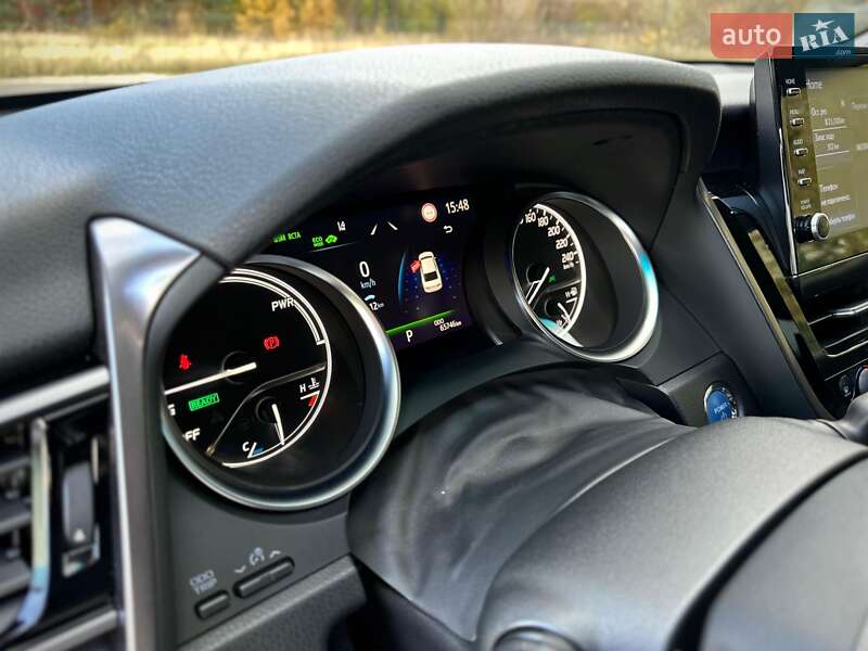 Седан Toyota Camry 2021 в Киеве