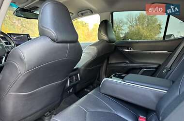 Седан Toyota Camry 2021 в 