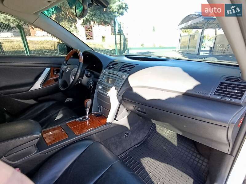 Седан Toyota Camry 2008 в Кропивницком
