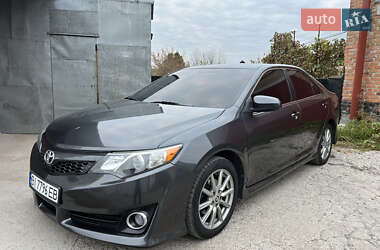 Седан Toyota Camry 2012 в Полтаві