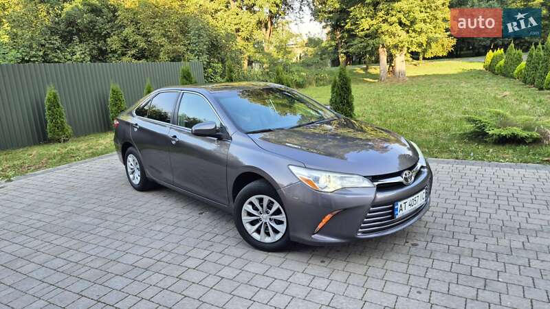 Седан Toyota Camry 2016 в Львові