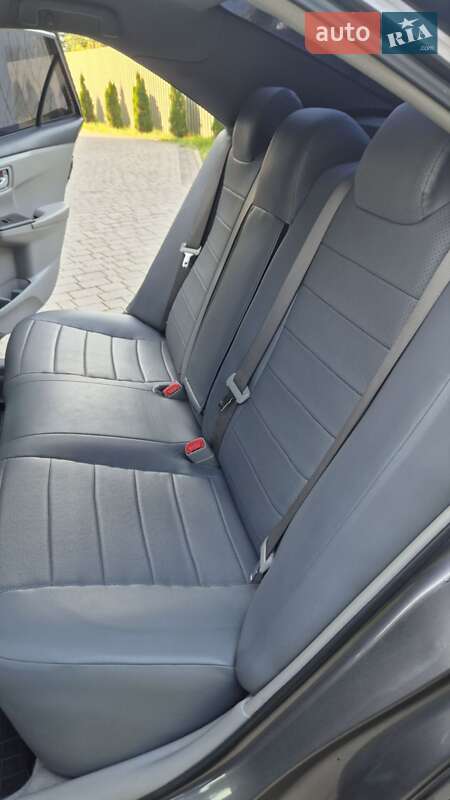 Седан Toyota Camry 2016 в Львові