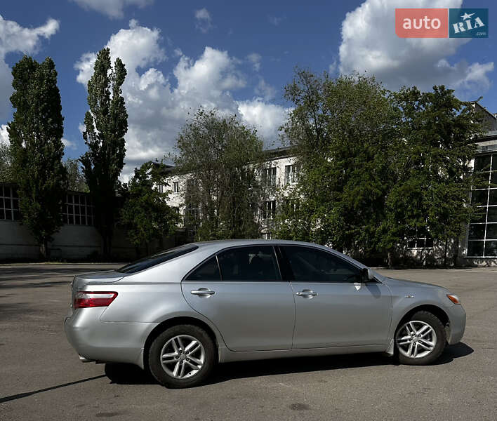 Седан Toyota Camry 2008 в Кривому Розі