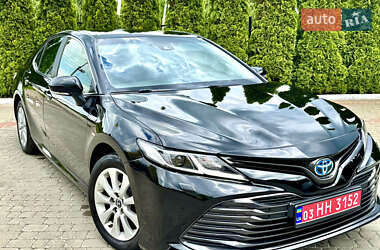 Седан Toyota Camry 2020 в Трускавці
