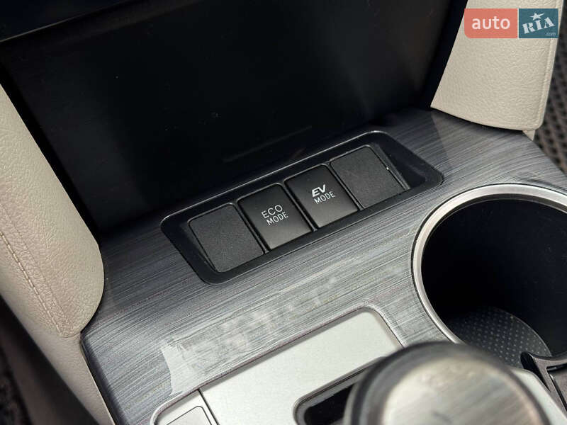 Седан Toyota Camry 2012 в Киеве