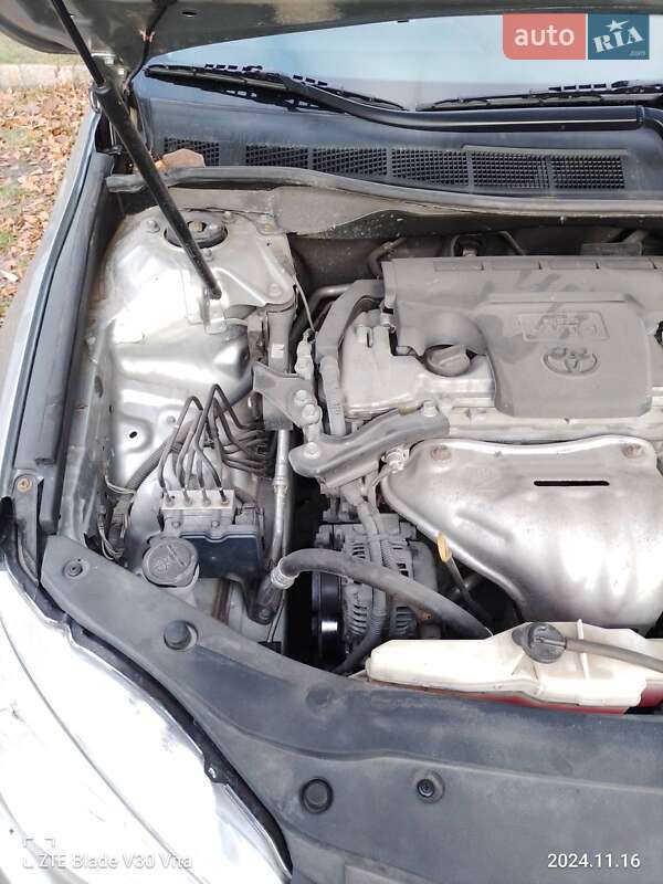 Седан Toyota Camry 2014 в Львове