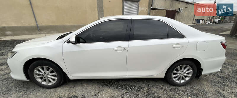 Седан Toyota Camry 2015 в Одессе