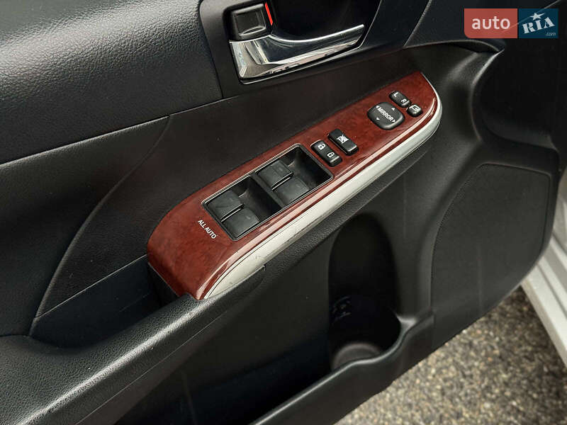 Седан Toyota Camry 2012 в Киеве фото 20 Седан Toyota Camry 2012 в Киеве