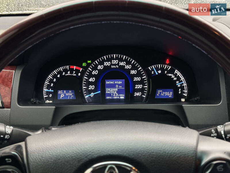 Седан Toyota Camry 2012 в Киеве фото 29 Седан Toyota Camry 2012 в Киеве