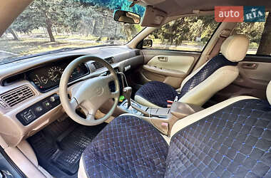 Седан Toyota Camry 2000 в 
