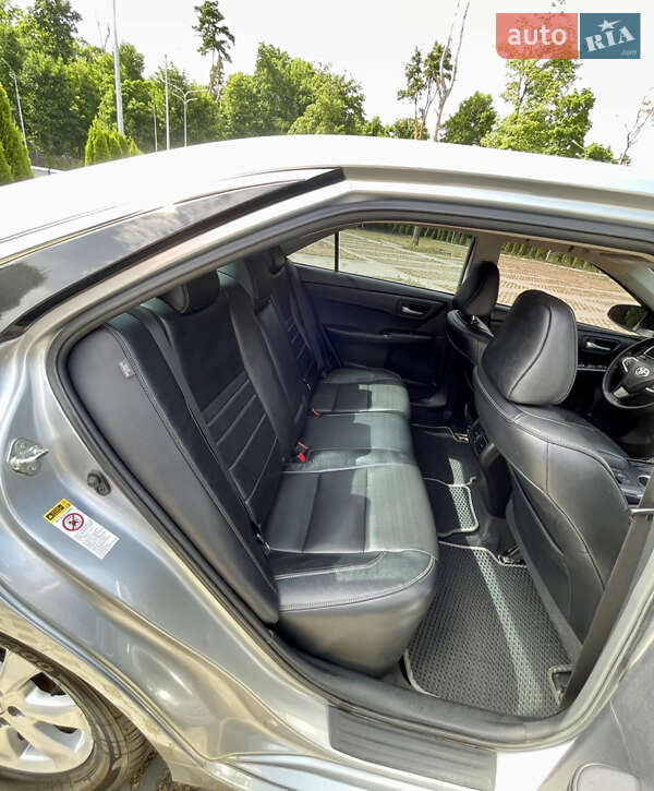 Седан Toyota Camry 2015 в Харькове