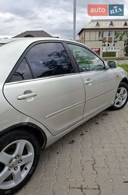 Седан Toyota Camry 2001 в 