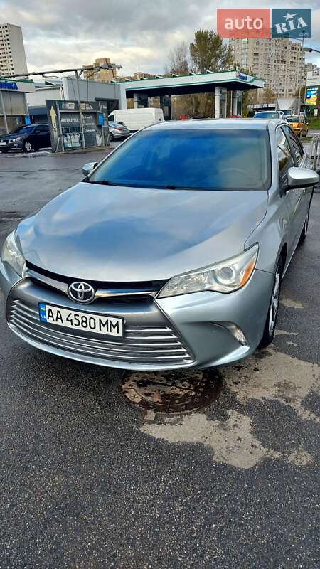 Седан Toyota Camry 2015 в Києві