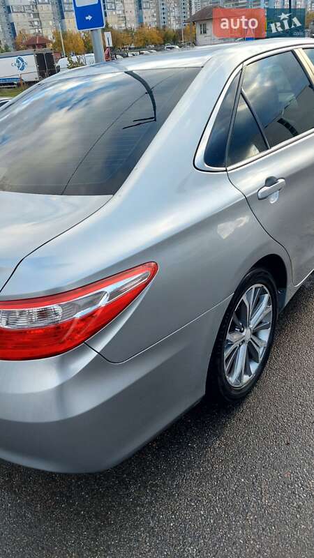 Седан Toyota Camry 2015 в Києві