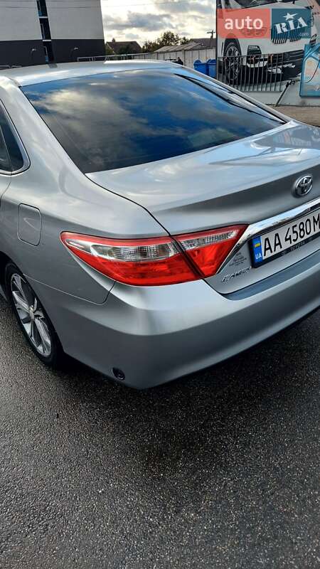 Седан Toyota Camry 2015 в Києві