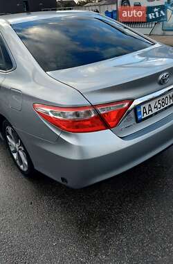 Седан Toyota Camry 2015 в 
