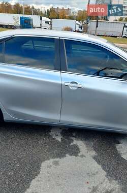 Седан Toyota Camry 2015 в 
