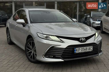 Седан Toyota Camry 2021 в Днепре