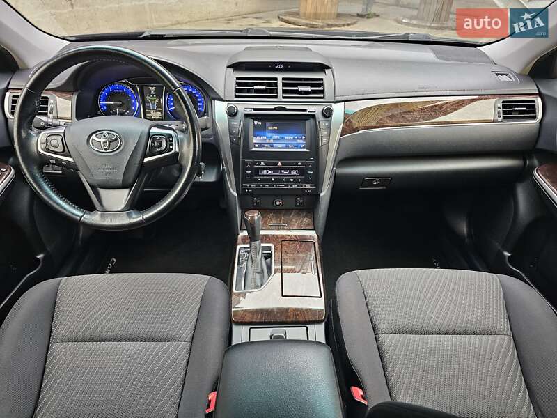 Седан Toyota Camry 2017 в Киеве фото 37 Седан Toyota Camry 2017 в Киеве
