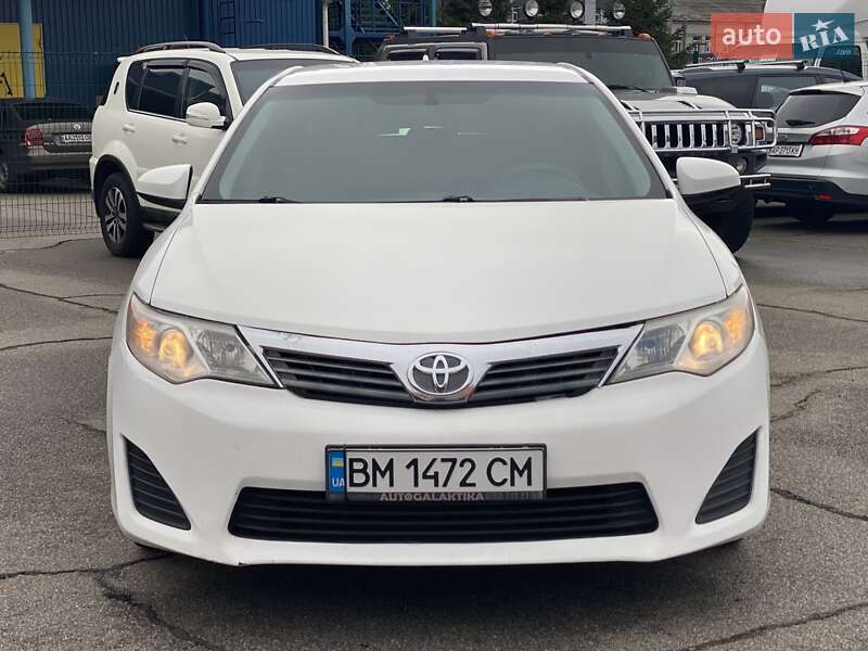 Седан Toyota Camry 2014 в Киеве фото 2 Седан Toyota Camry 2014 в Киеве