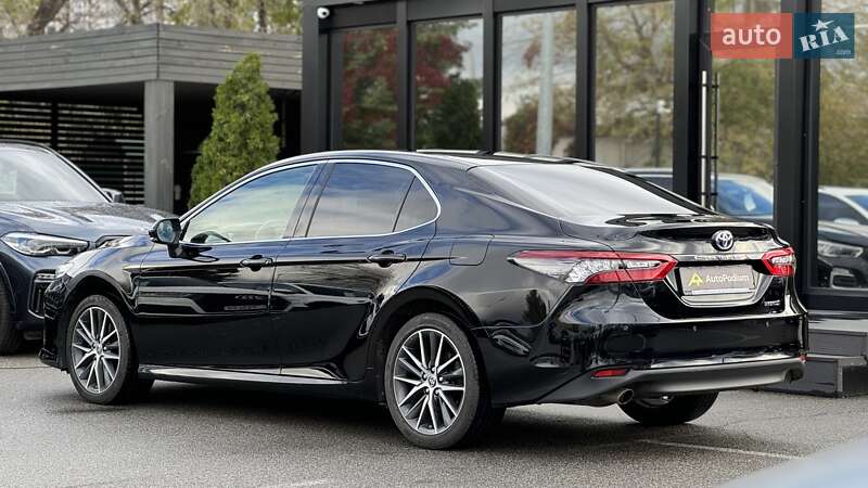 Седан Toyota Camry 2022 в Киеве фото 5 Седан Toyota Camry 2022 в Киеве