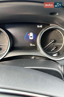 Седан Toyota Camry 2018 в  фото 17 Седан Toyota Camry 2018 в