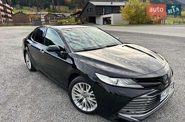 Седан Toyota Camry 2018 в Богодухіву